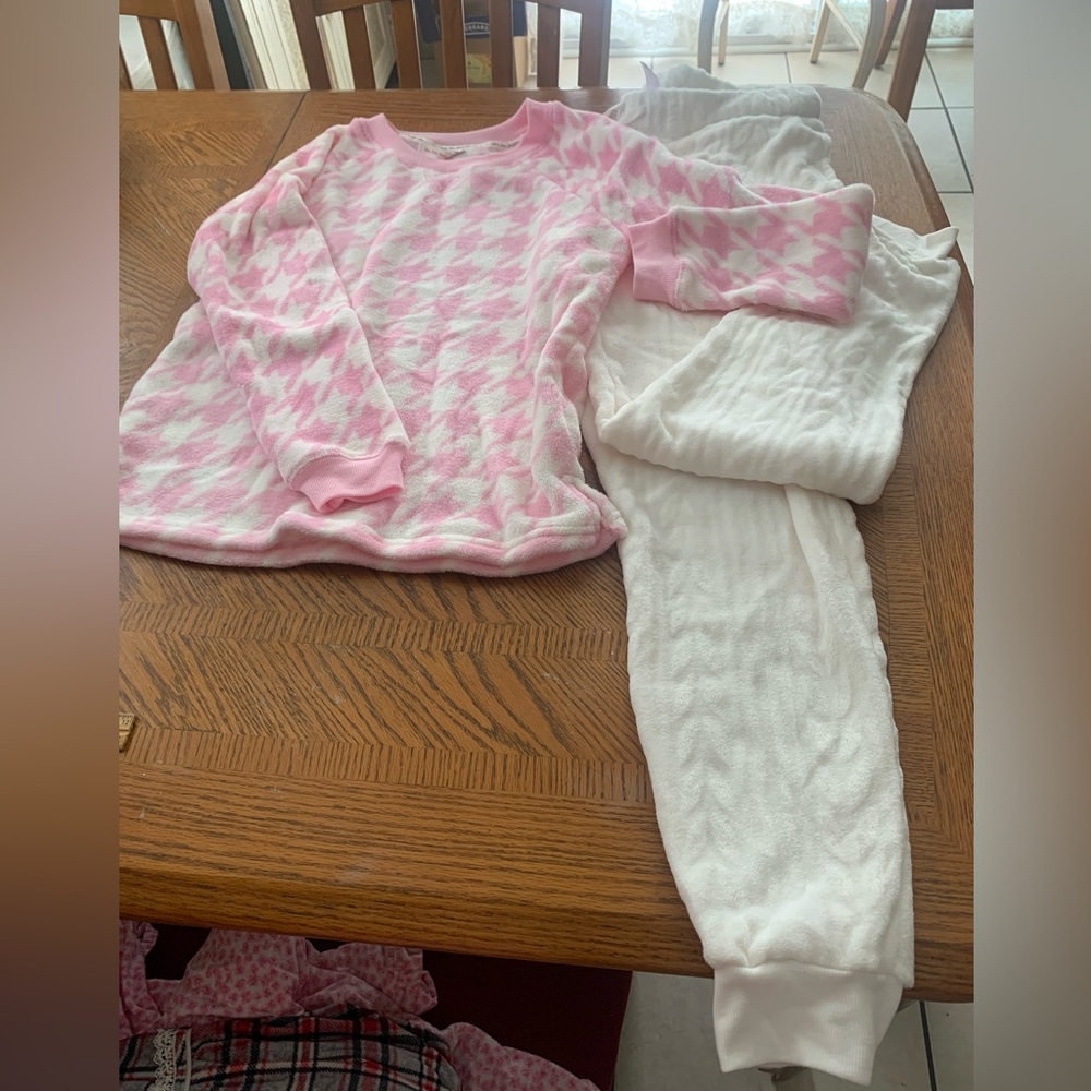 Womens sleepwear